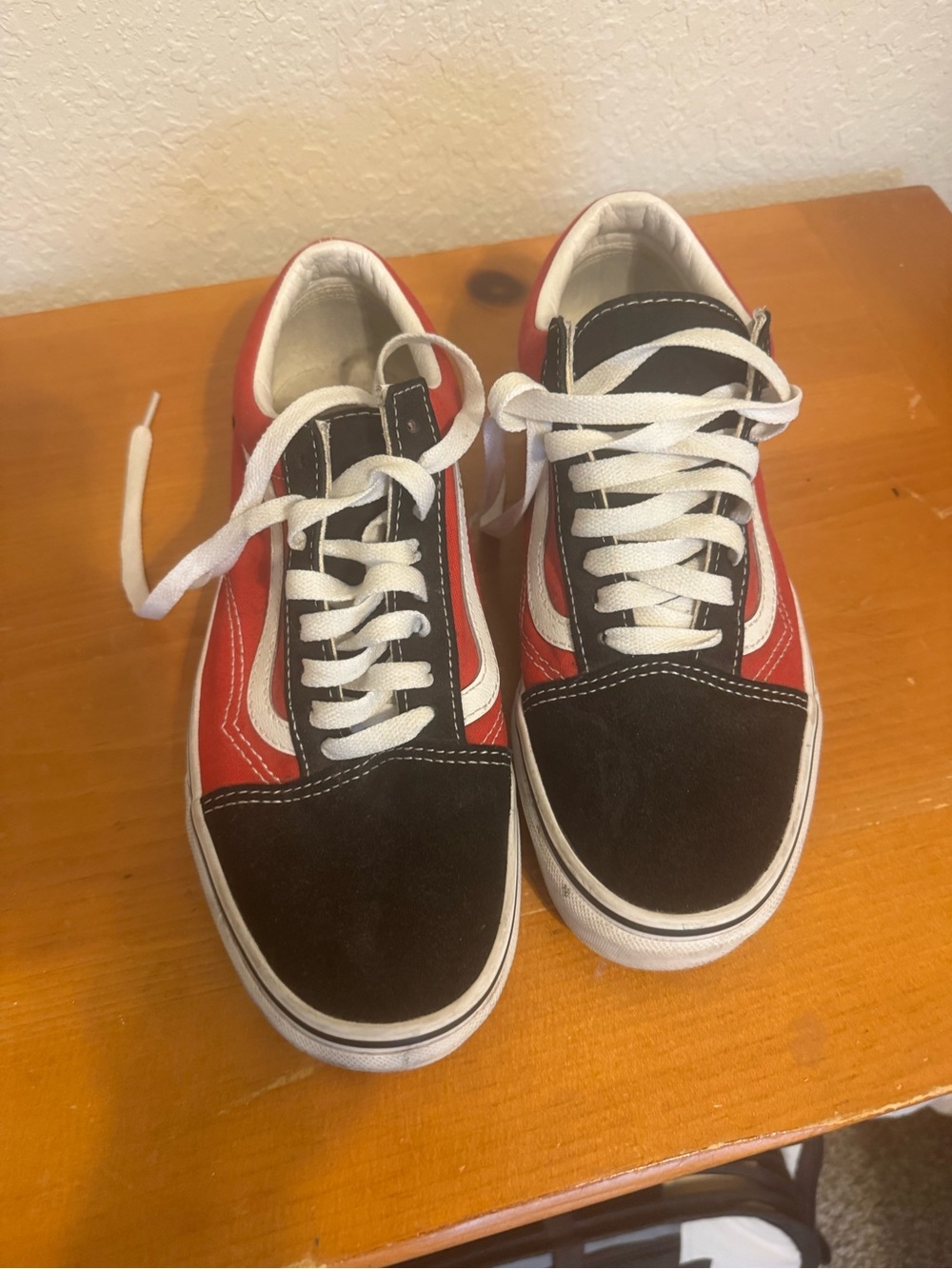 Vans Low-Top Sneakers in Red, Black & White